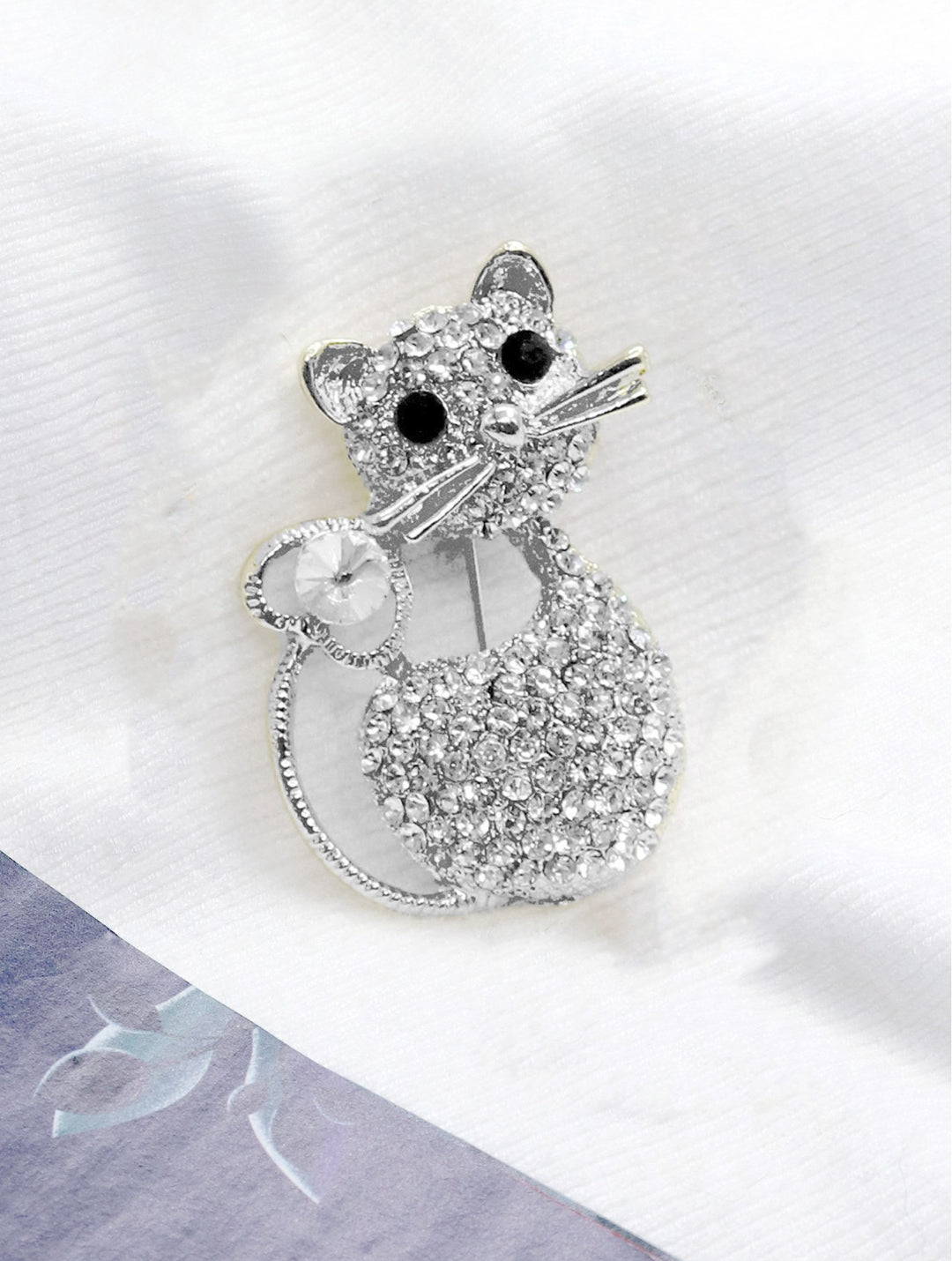 Broche chat ornée de strass – Bijou fantaisie