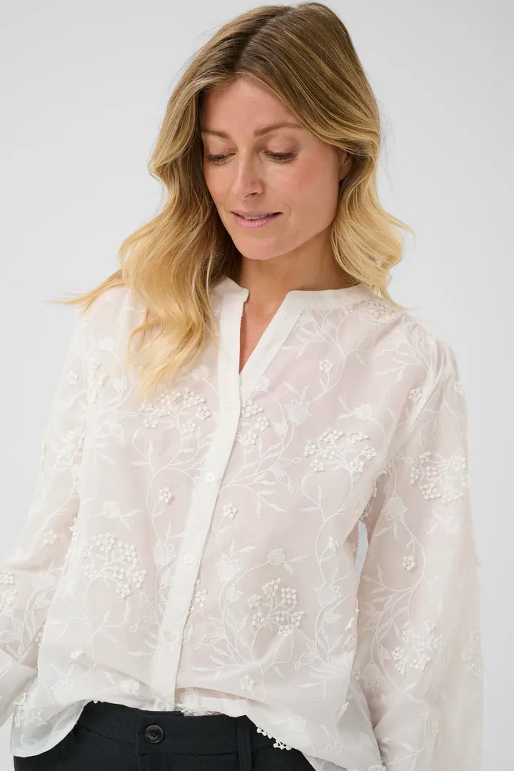 Blouse romantique tout en transparence Hilda
