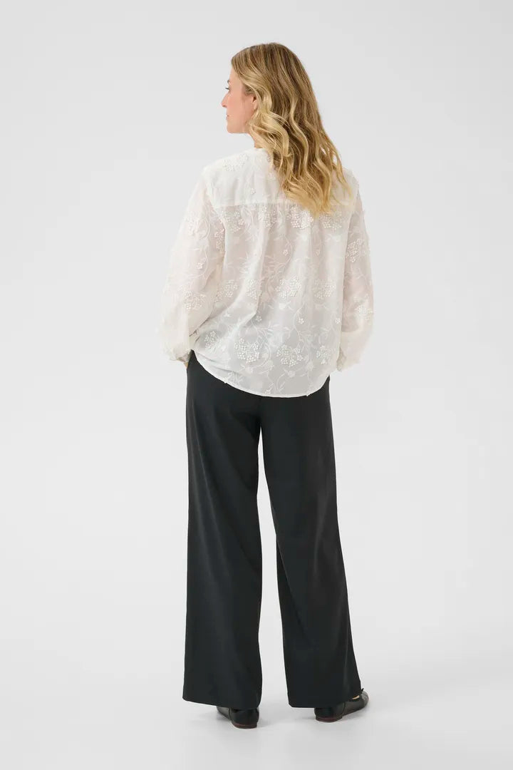 Blouse romantique tout en transparence Hilda