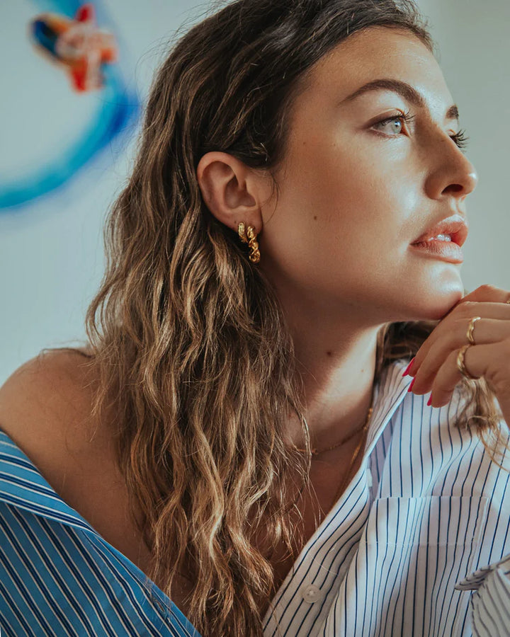 Boucles d'oreilles anneaux torsadés dorés Boa - En forme de croissant fini or 18K