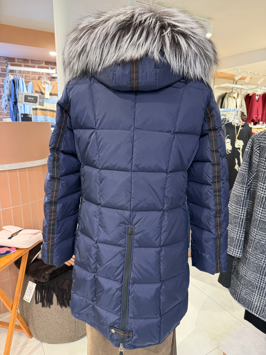 Manteau matelassé élégant à capuchon Mary - Doudoune longue chaude et déperlante avec fourrure