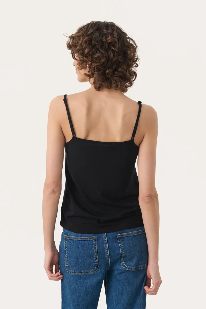 Camisole satinée ornée d’une fine dentelle Nataliene