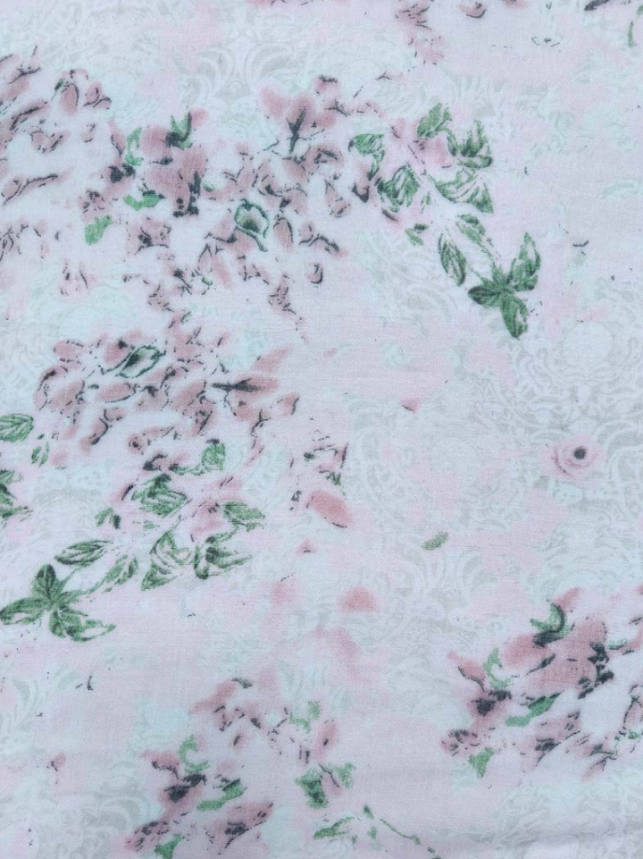 Foulard fleuri doux rococo