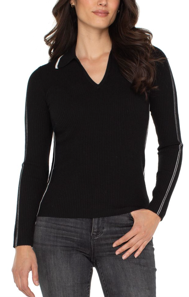 Chandail col polo avec rayures contrastantes