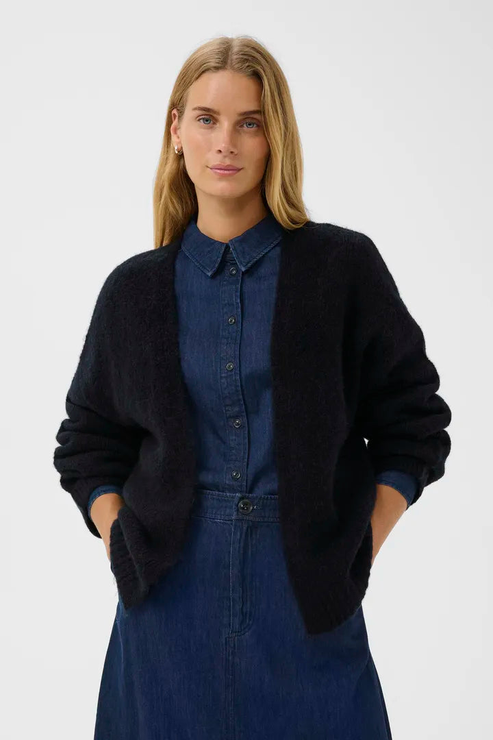 Cardigan simple en maille légère Rastina