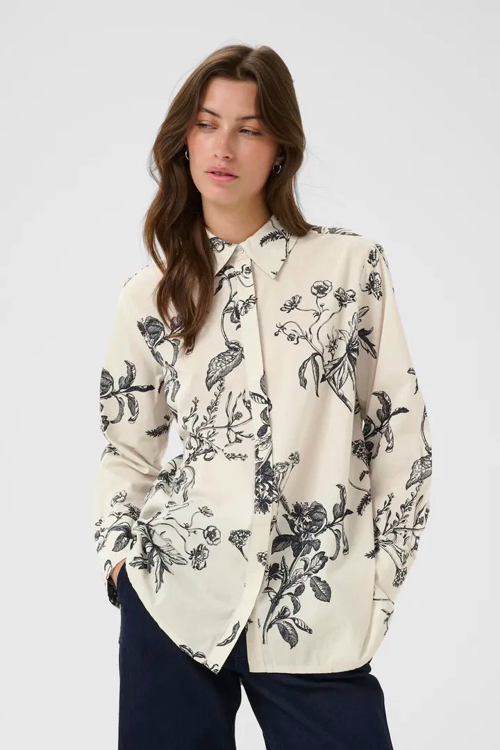 Chemise imprimée de formes organiques Sveja