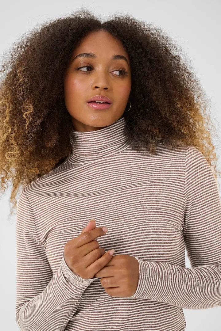 Col roulé discret et ses mille rayures Amma