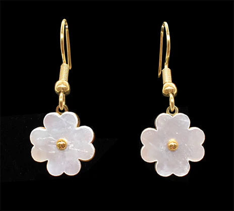 Boucles d'oreilles à fleurs délicates