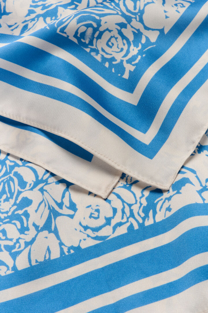 Foulard en satin Namira