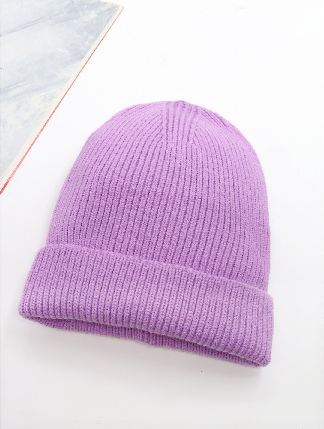 Bonnet à visière en maille tricotée  – Look douillet