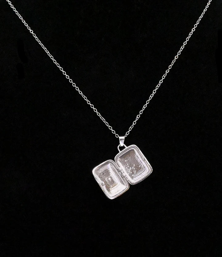 Collier médaillon cœur argenté – Pendentif brillant ou coloré