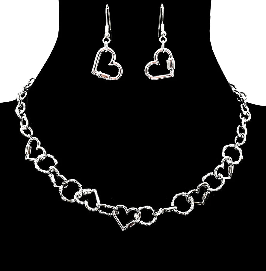 Collier cœur martelé – Chaîne à maillons et boucles d'oreilles assorties