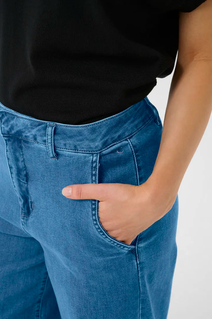 Jeans à jambes évasées Visti - Denim extensible et fluide