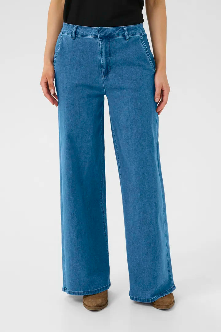 Jeans à jambes évasées Visti - Denim extensible et fluide