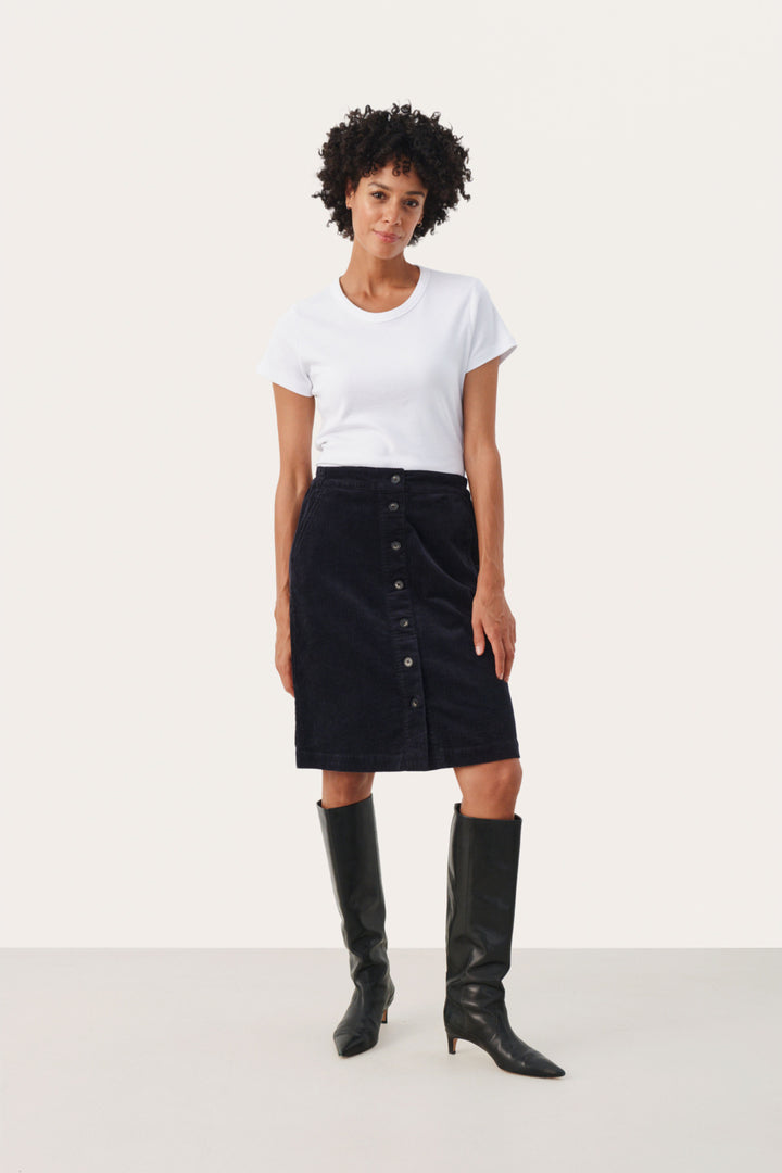 Jupe à boutons décoratifs