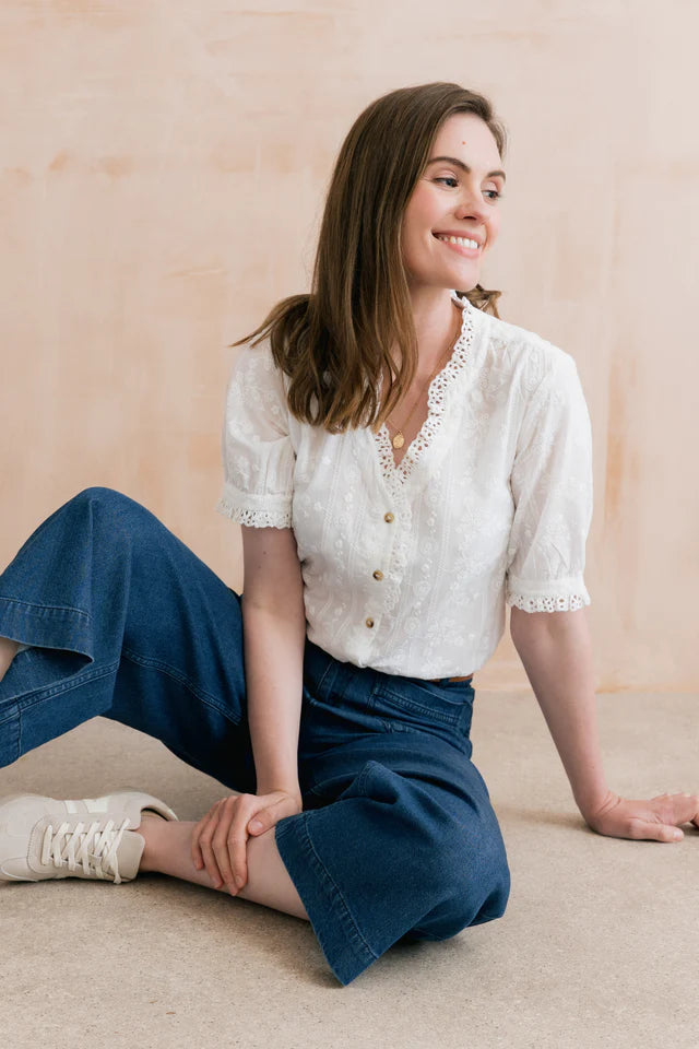 Blouse en coton Wren - Haut brodé à détails de dentelle
