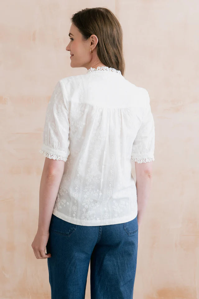 Blouse en coton Wren - Haut brodé à détails de dentelle