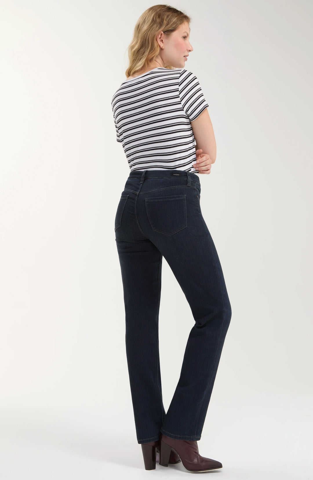 Jeans droit Kennedy - À jambe droite et taille mi-haute en denim écoresponsable
