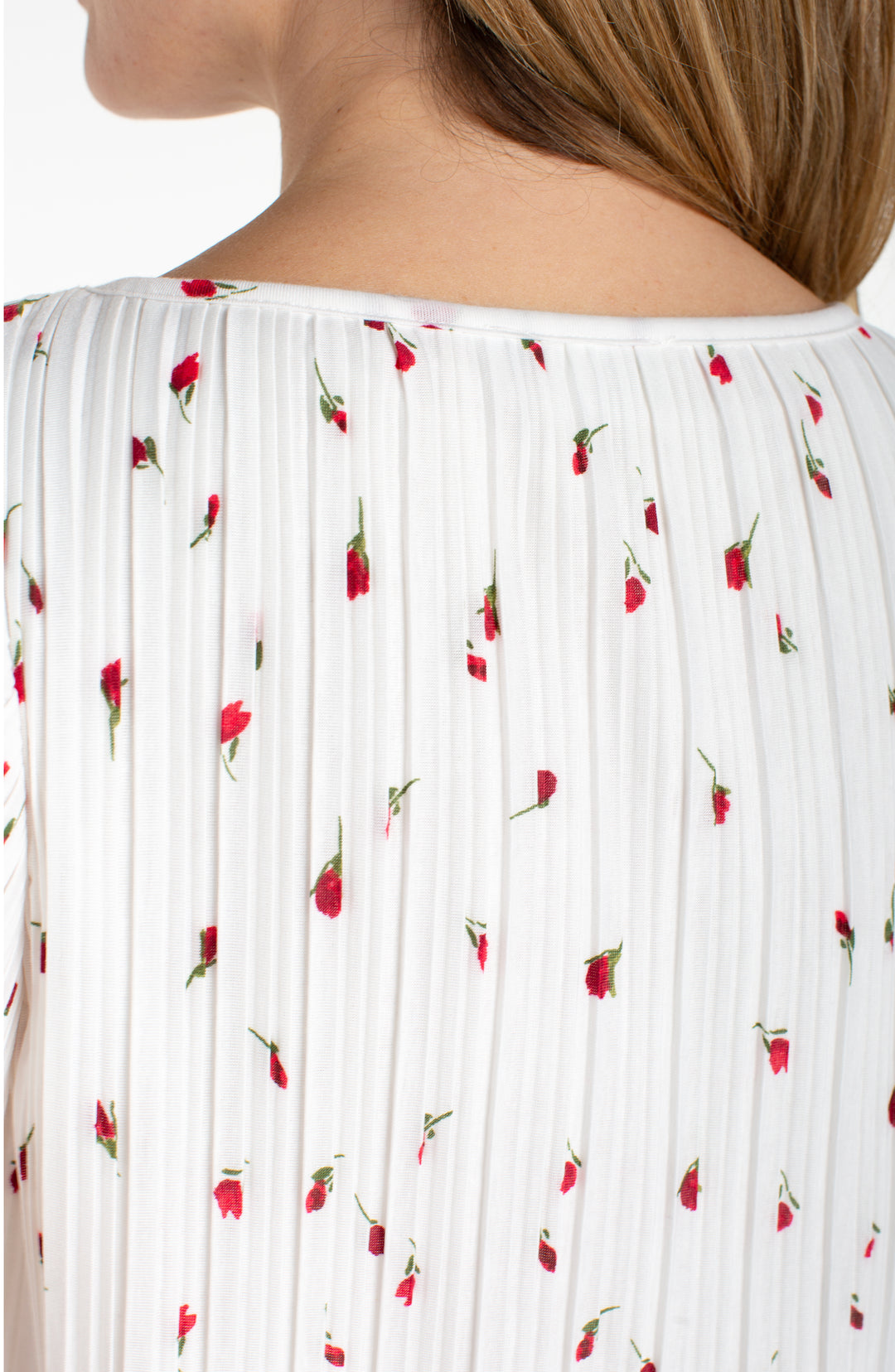 Chandail à manches volantées et col bateau - Motif floral délicat