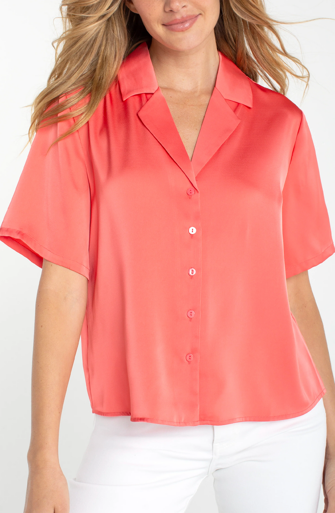 Blouse au col moderne
