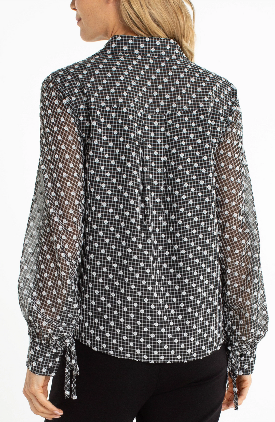 Blouse à manches longues au style classique