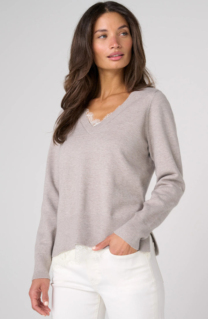 Chandail col V en tricot doux - Avec détails de dentelle délicate