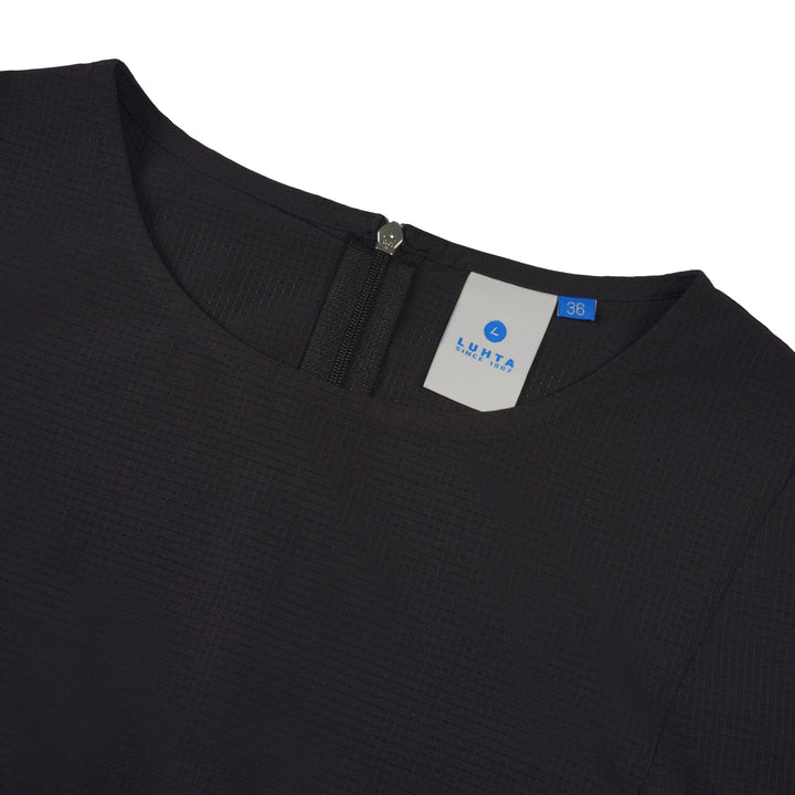 Robe manches courtes Airaksela - Taille ajustée