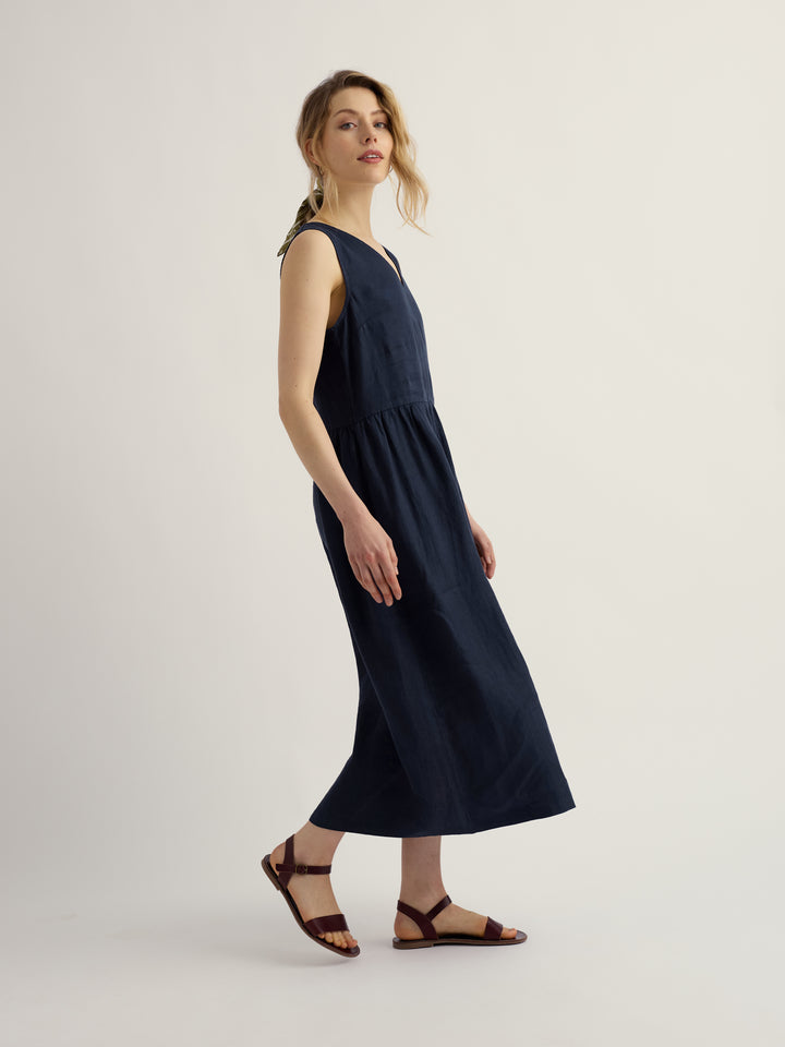 Robe mi-longue en lin mélangé à encolure en V - Écoresponsable