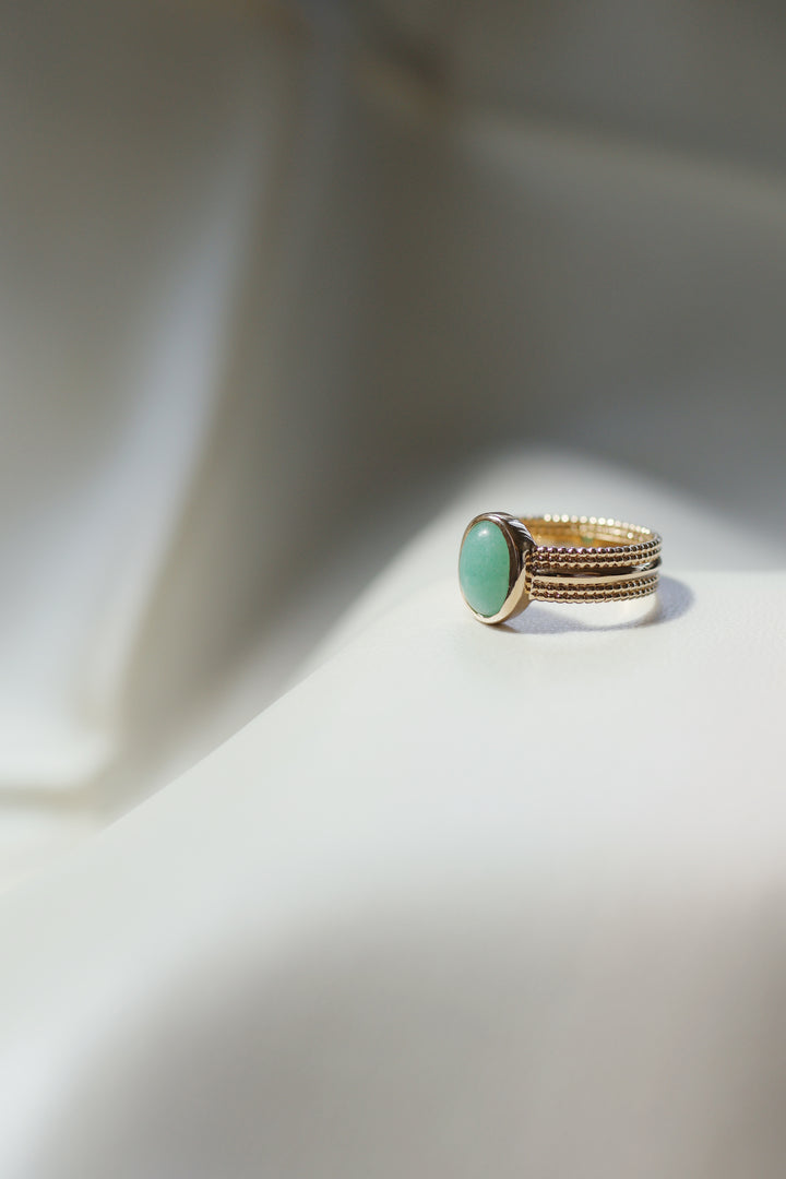 Bague dorée à pierre verte Margaux - Bijou artisanal de haute qualité Taille 60