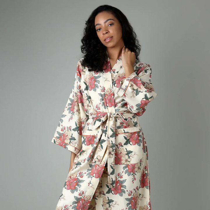 Robe de détente à motifs floraux