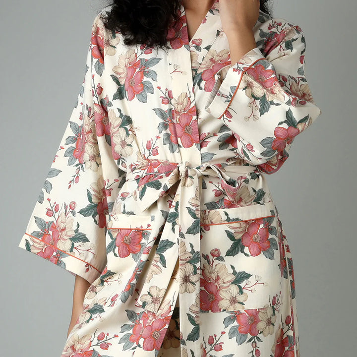 Robe de détente à motifs floraux