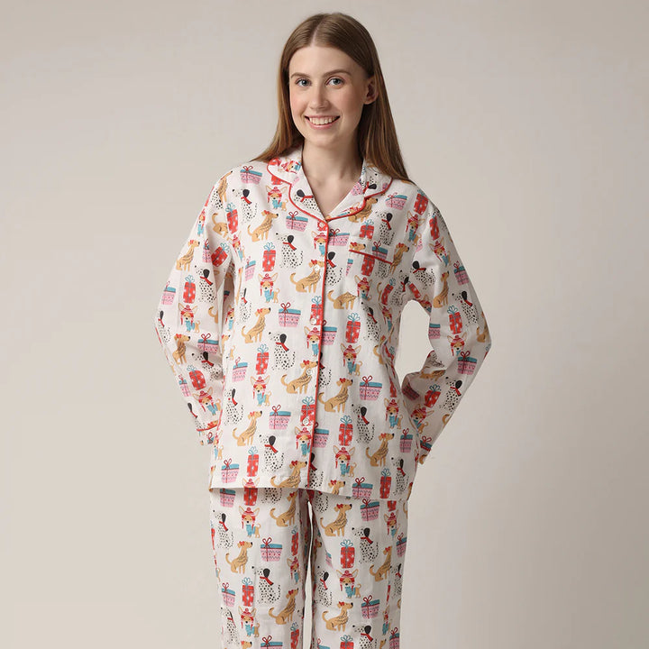 Ensemble pyjama avec imprimés de chiens