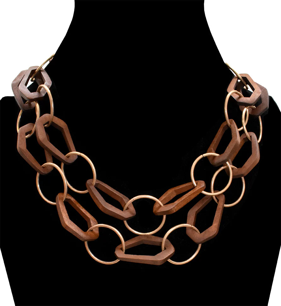 Collier à maillons en bois et métal – Style géométrique