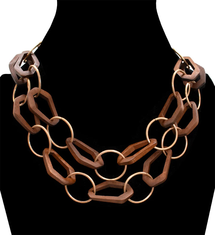 Collier à maillons en bois et métal – Style géométrique