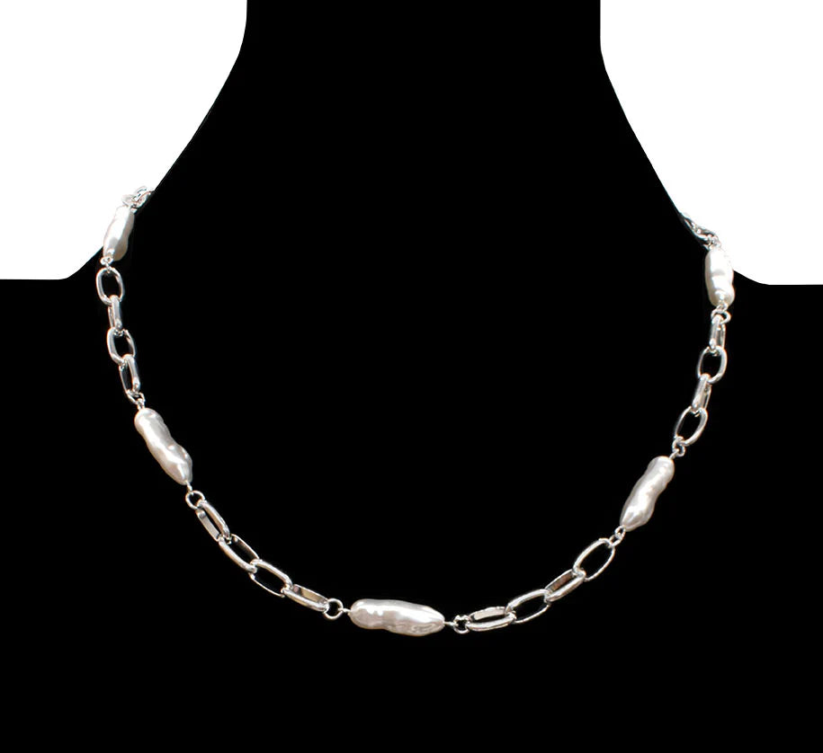 Collier perles d’eau douce et motif barre – Chaîne élégante moderne
