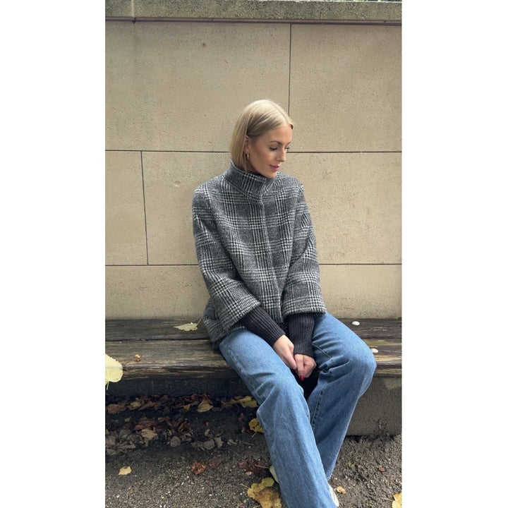 Manteau en laine avec col montant amovible - Chaud à coupe évasée et détails soignés