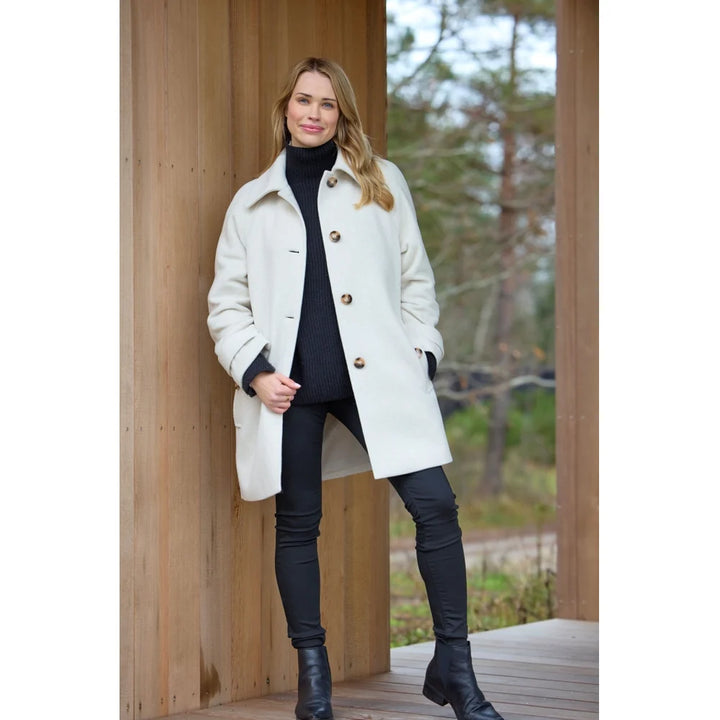 Manteau classique en laine avec isolation thermique - À col classique et détails raffinés