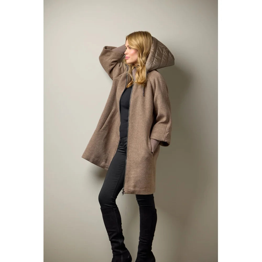 Manteau en laine avec capuche amovible - Silhouette droite et épurée