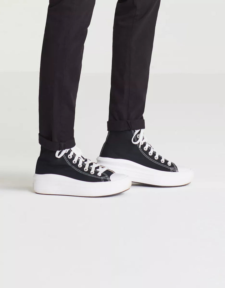 Pantalon ajusté et avantageux