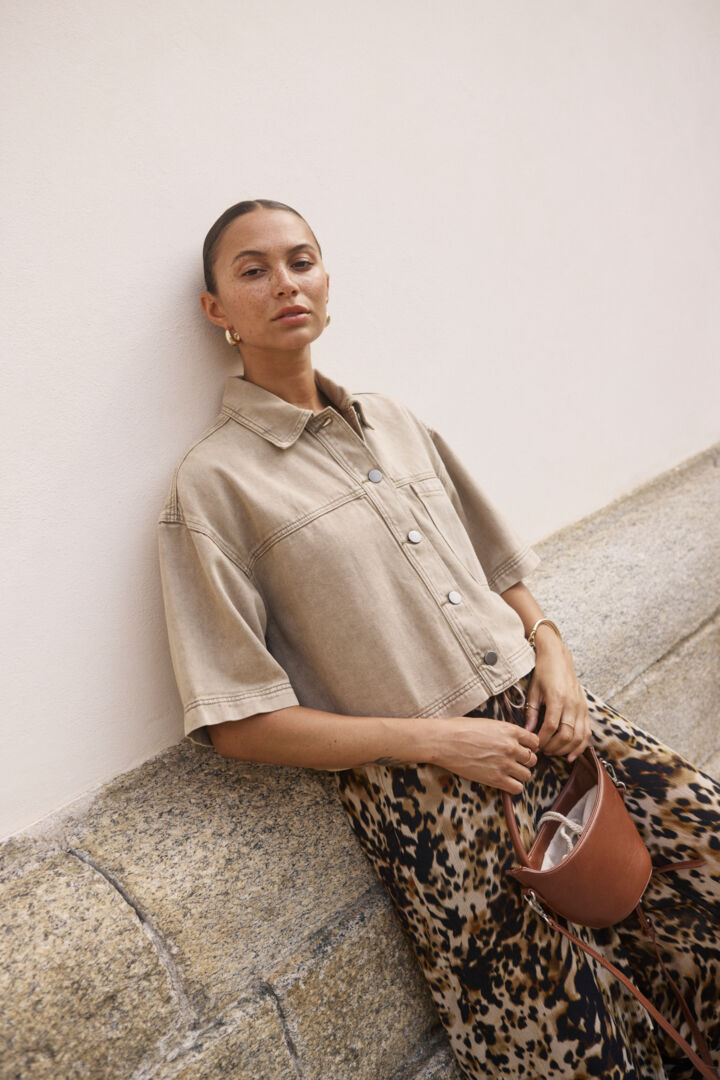 Pantalon facile à enfiler, à l’imprimé léopard audacieux Thora