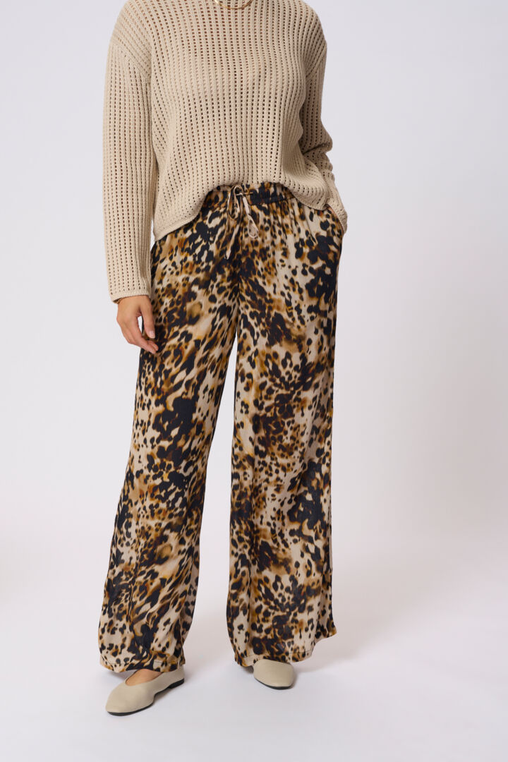 Pantalon facile à enfiler, à l’imprimé léopard audacieux Thora