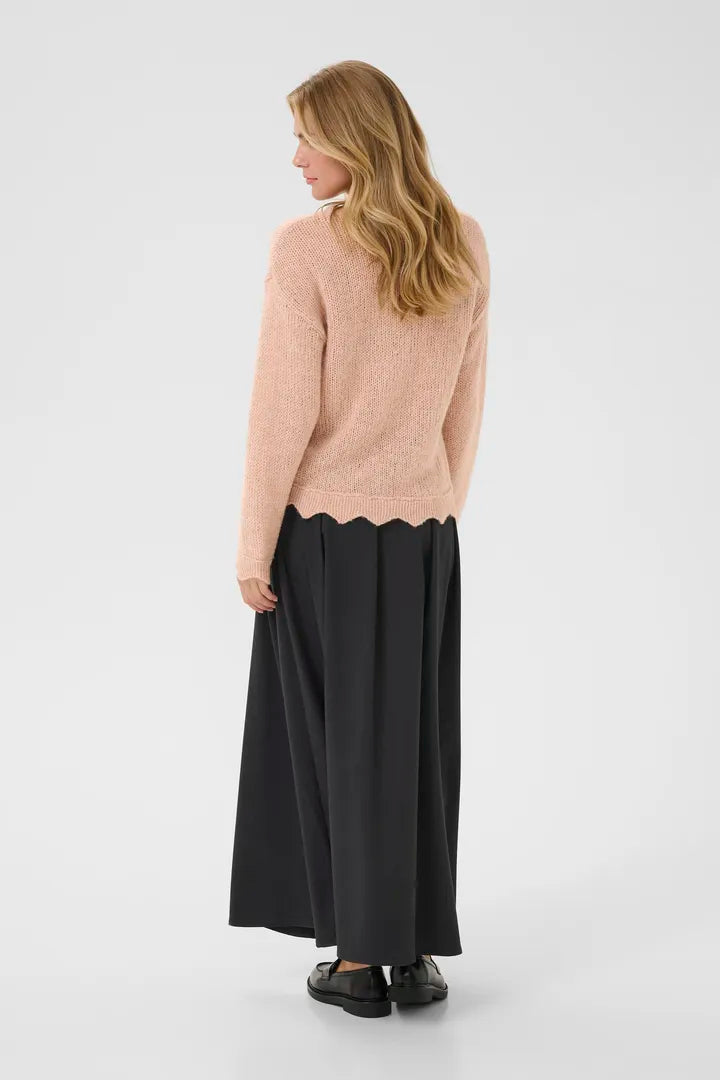 Pull original avec finitions angulaires en v Niso