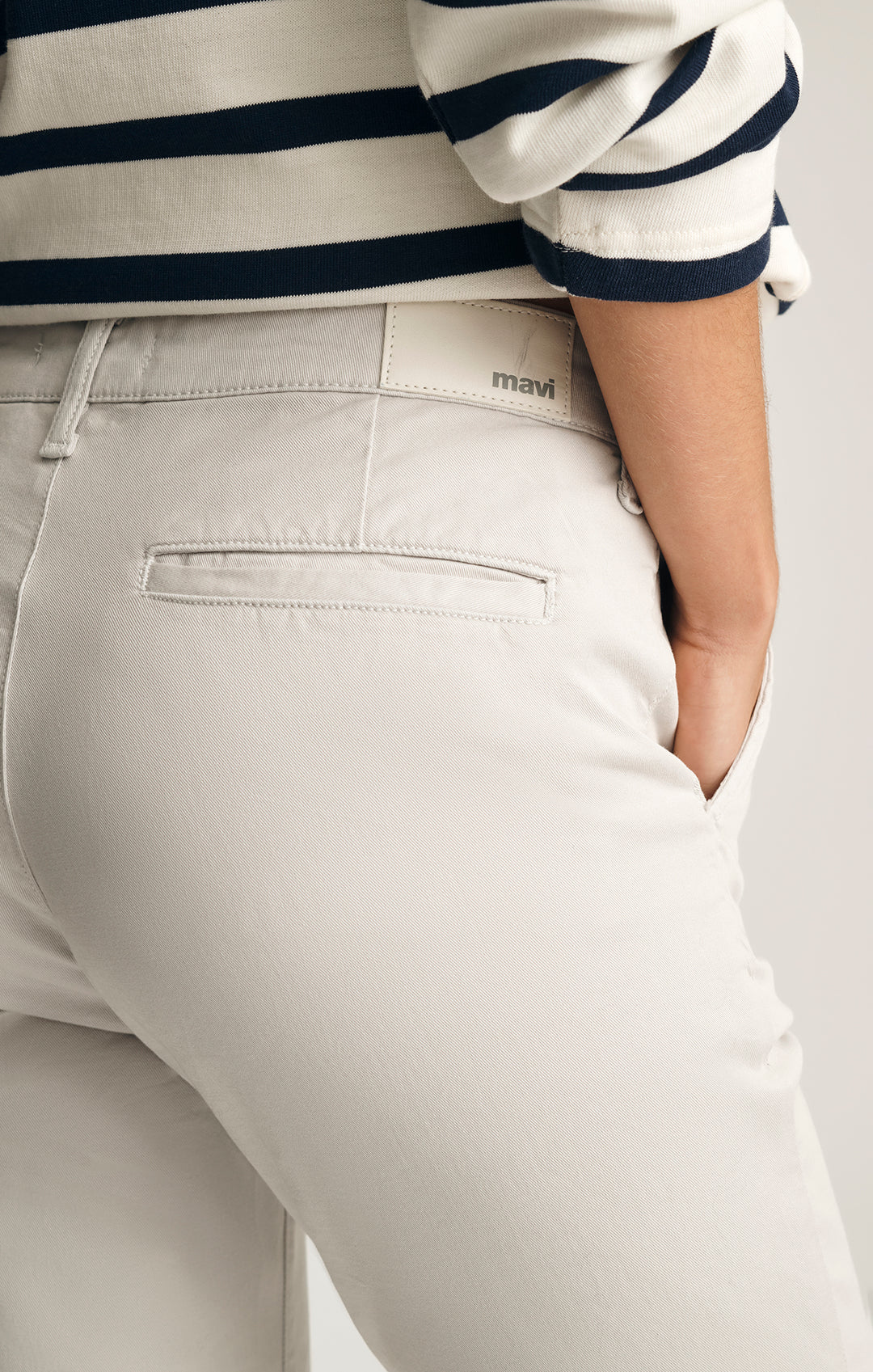 Pantalon Kathleen – Confort et allure décontractée