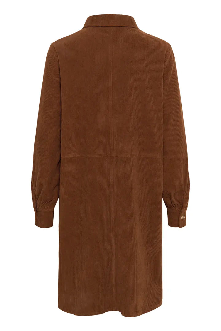 Robe en velours côtelé texturé, dans un brun chaleureux Kanna