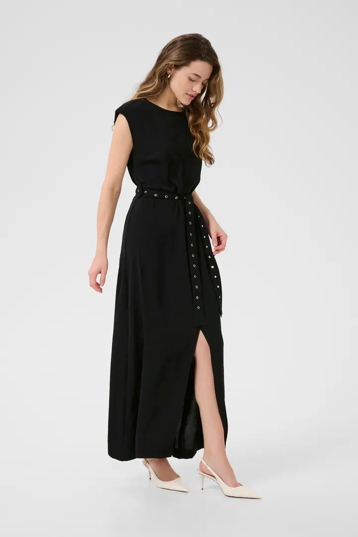 Robe maxi noire, ceinturée avec anneaux métalliques Tessa