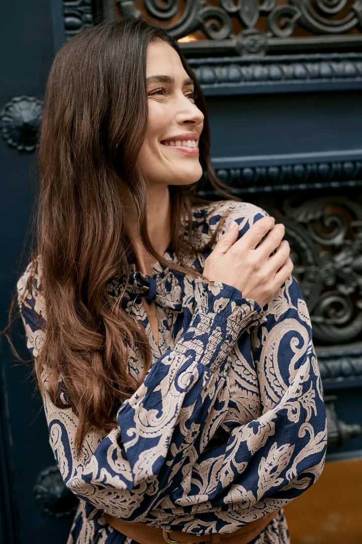 Robe avec imprimé arabesque baroque