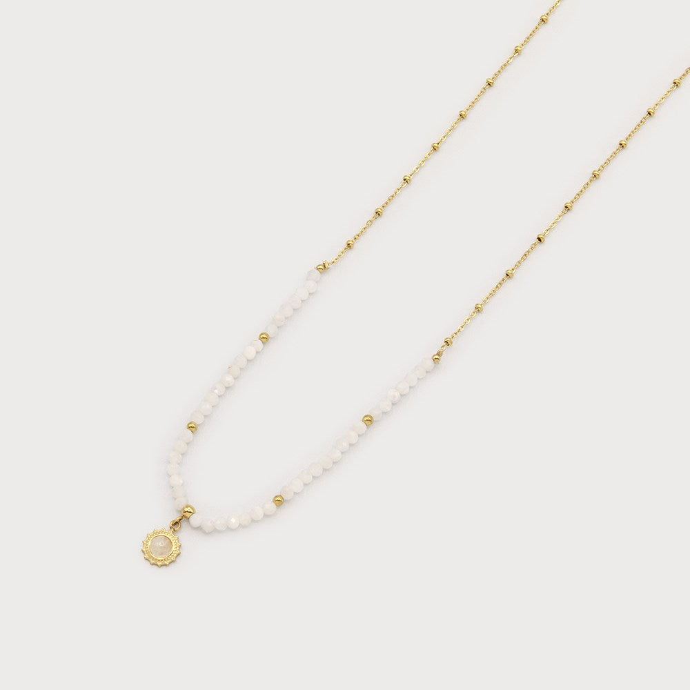 Collier à petites perles naturelles - Médaillon soleil