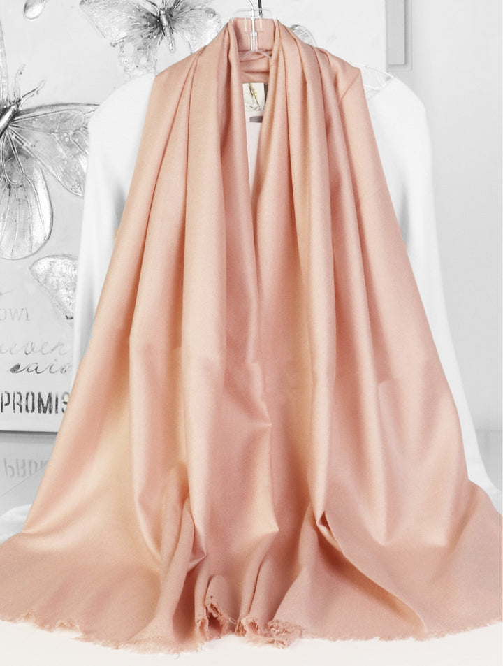 Écharpe unie à franges – Acrylique doux