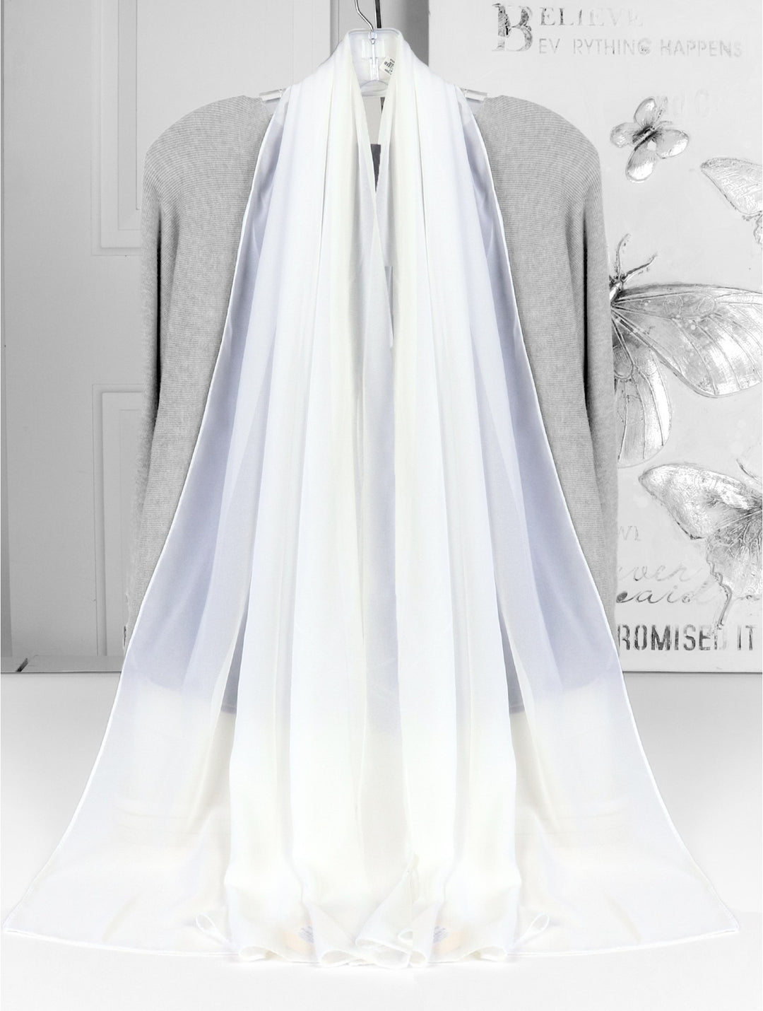 Foulard en chiffon uni léger – Fluide et élégant