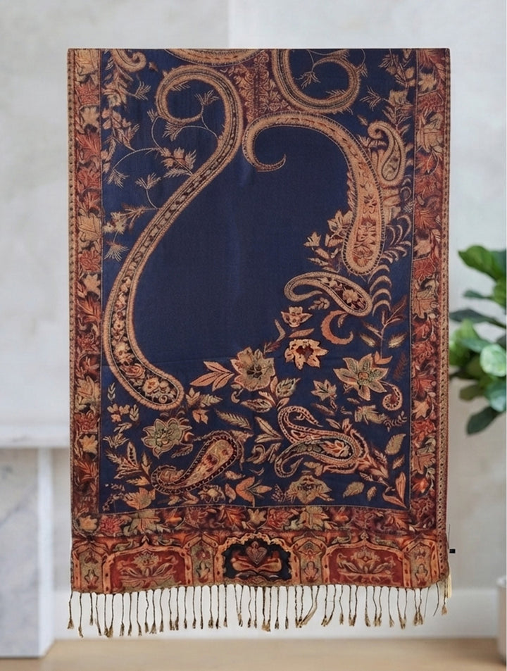 Grand foulard à motifs - Pièce adaptable